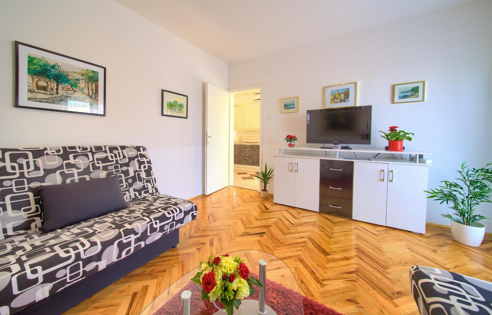 Apartments Kremenici Malinska Bagian luar foto