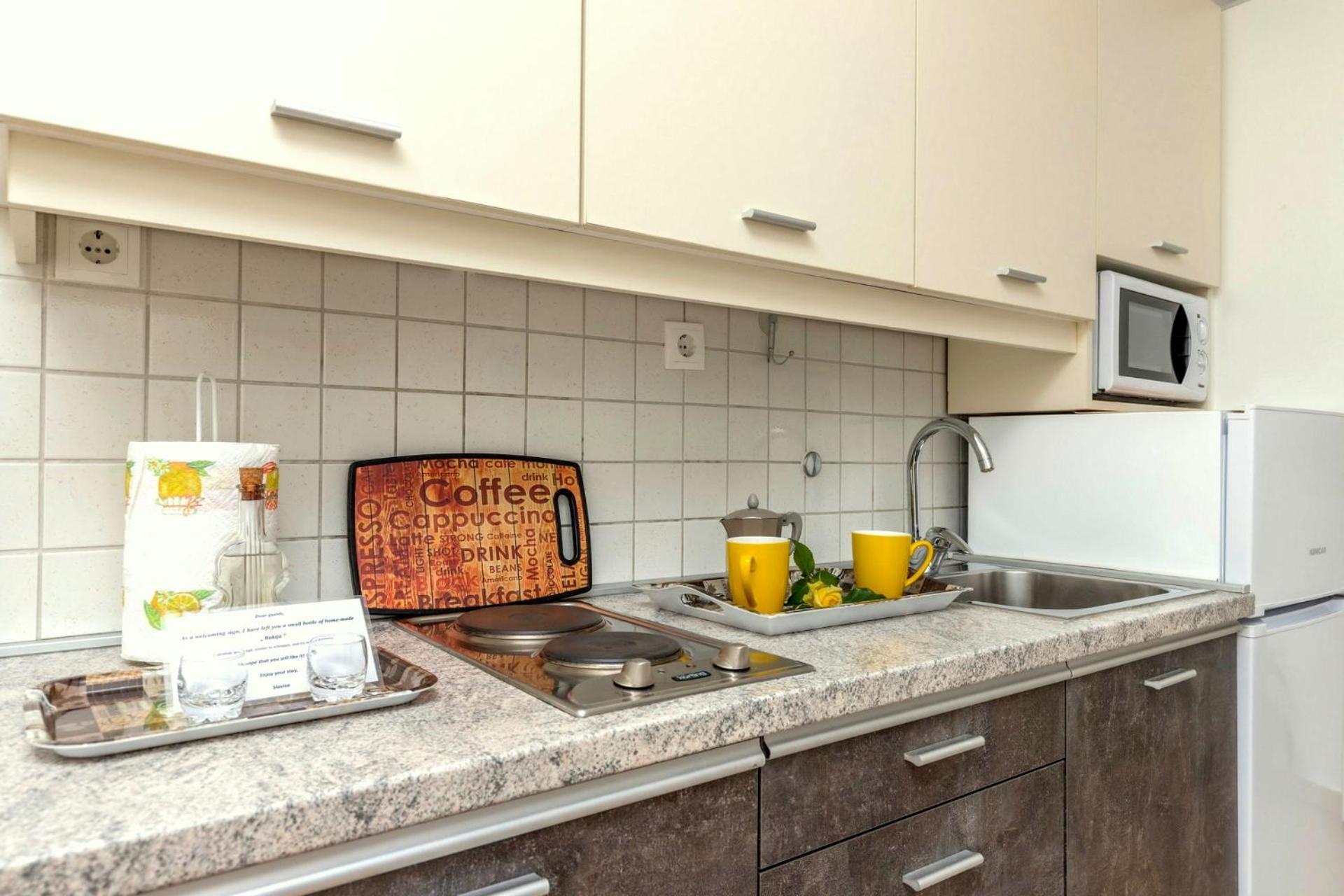 Apartments Kremenici Malinska Bagian luar foto