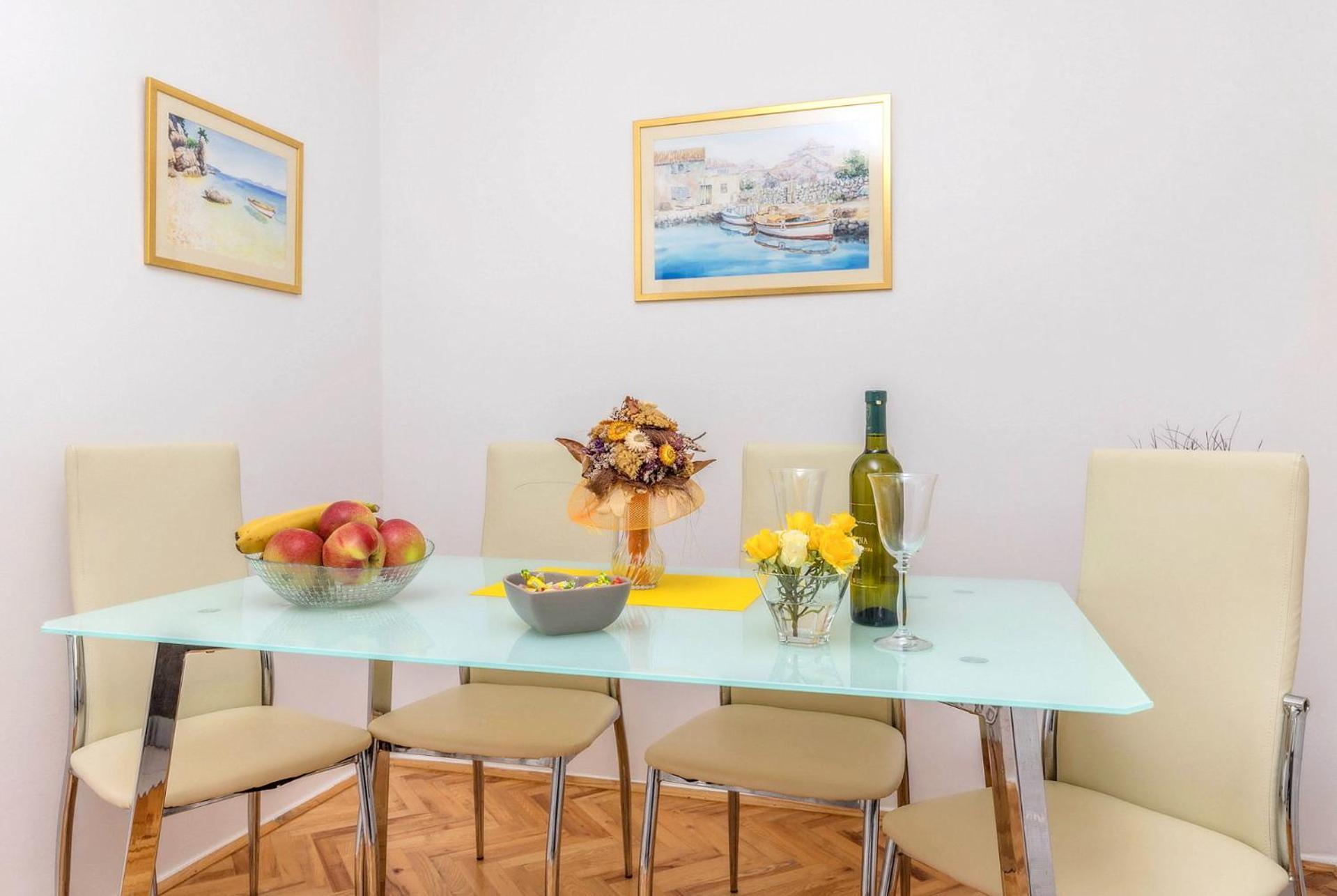 Apartments Kremenici Malinska Bagian luar foto
