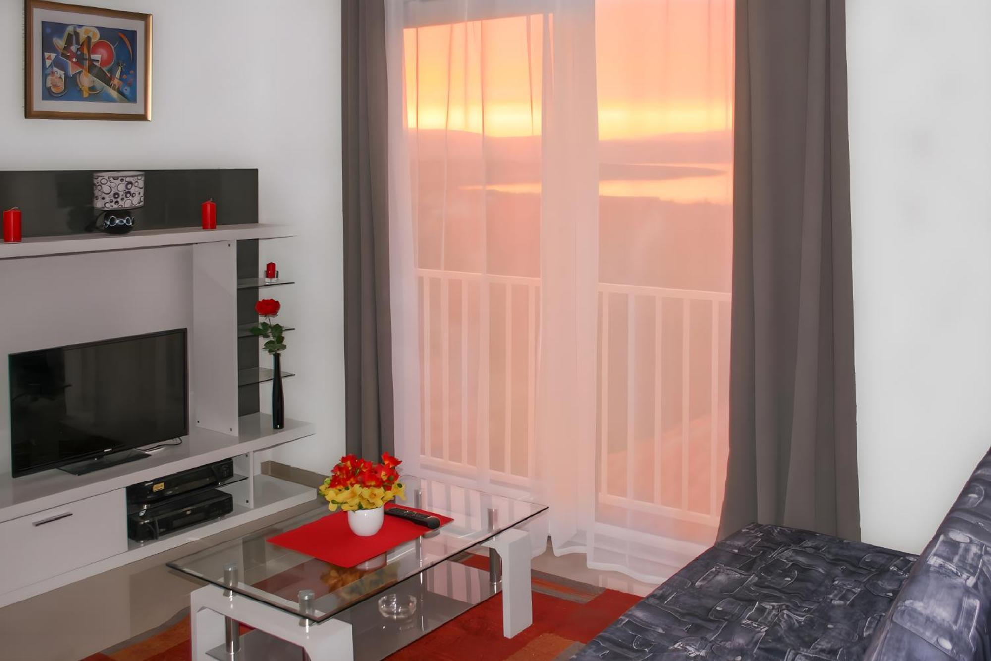 Apartments Kremenici Malinska Bagian luar foto